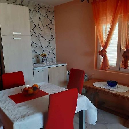 Apartman Lucija 特罗吉尔 外观 照片