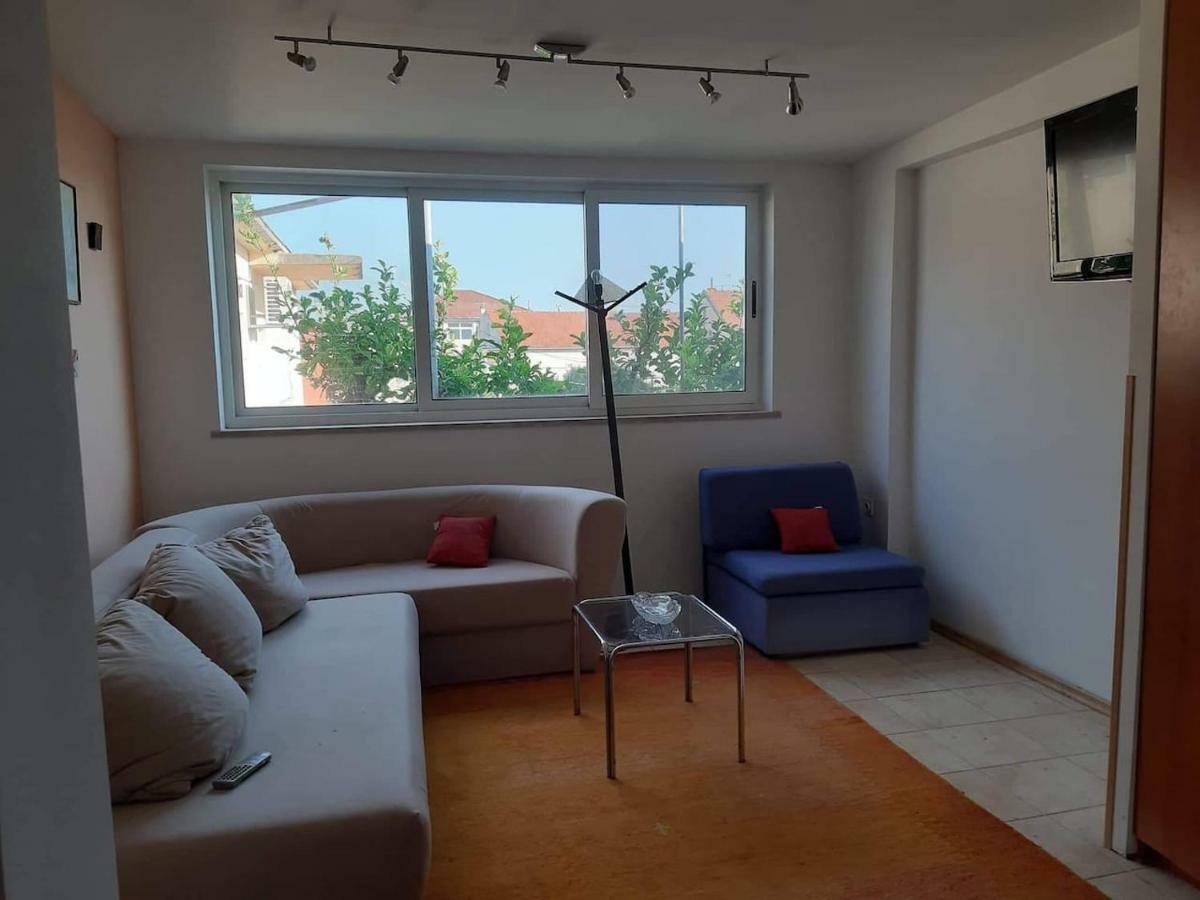 Apartman Lucija 特罗吉尔 外观 照片